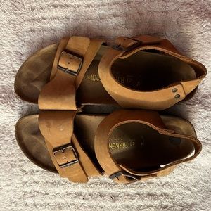 Size 41 narrow leather Birkenstocks